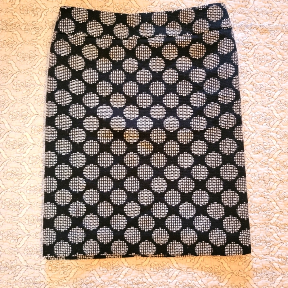 Loft Mini Skirt, Black and white knit, Size 2.